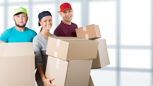 Local van for small flat move in Streatham