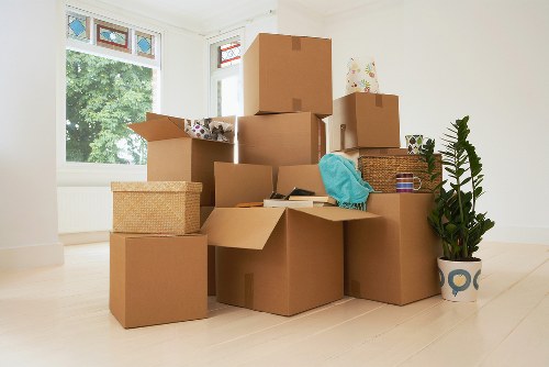 Urgent moving van for Streatham removals service