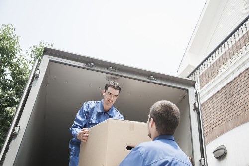 Cubic-yard load example for a Streatham flat relocation